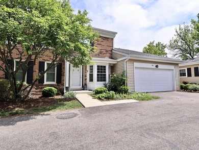 Welcome to the perfect 2-story townhome in Ancient Tree - photo 2