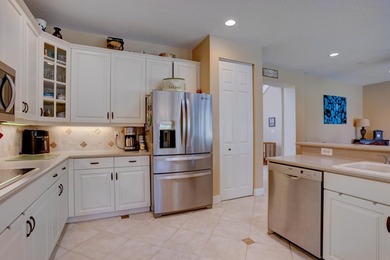 Rarely available Lake Front pool home in a GL Homes gated - photo 9