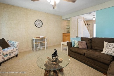 Welcome to Crestwoods Village, a lovely townhouse community in - photo 8