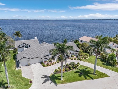 Caloosahatchee River Home For Sale in Cape Coral Florida