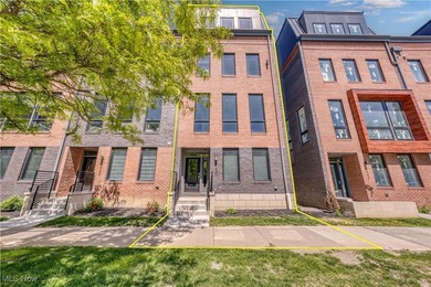 Lake Erie - Cuyahoga County Townhome/Townhouse For Sale in Cleveland Ohio