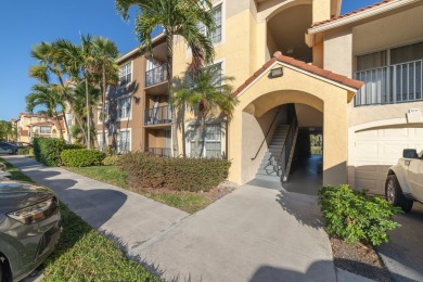 Lake Condo For Sale in Delray Beach, Florida