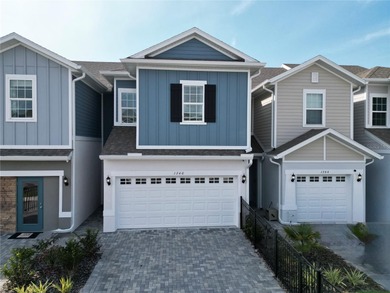 (private lake, pond, coastal) Townhome/Townhouse For Sale in ST Cloud Florida