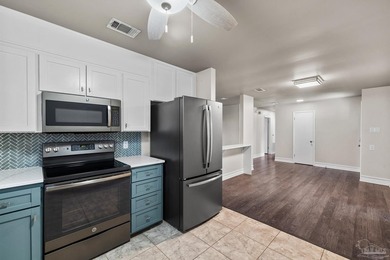 OPEN HOUSE THIS SUNDAY 12-2PM !! Tucked away on a quiet - photo 11