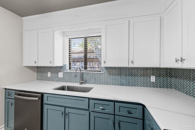 OPEN HOUSE THIS SUNDAY 12-2PM !! Tucked away on a quiet - photo 12