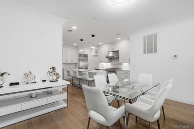 A Fabulous Jamestown Townhouse has a dramatic 2 Story Grand - photo 15