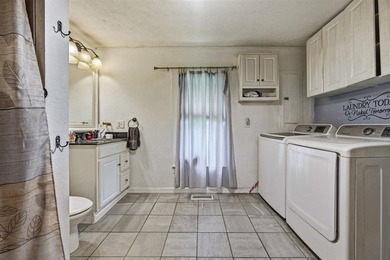 Escape to the peace and charm of country living with this - photo 16