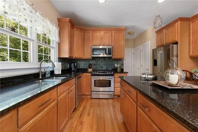 Welcome to this beautifully maintained 11-room Colonial nestled - photo 17