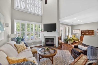 Live a carefree lifestyle with resort style amenities right here - photo 18