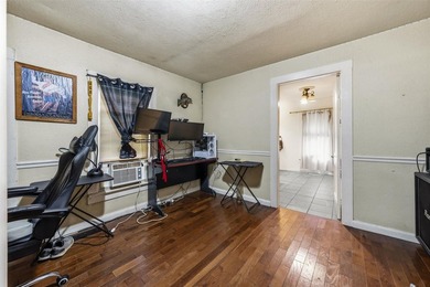 Escape to the peace and charm of country living with this - photo 18