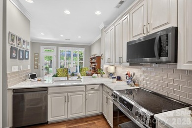Live a carefree lifestyle with resort style amenities right here - photo 20