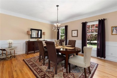 Welcome to this beautifully maintained 11-room Colonial nestled - photo 20