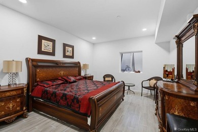 A Fabulous Jamestown Townhouse has a dramatic 2 Story Grand - photo 32