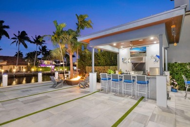 Experience refined waterfront living in this stunning Ocean - photo 32