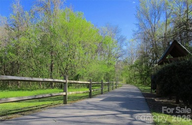 Live a carefree lifestyle with resort style amenities right here - photo 41