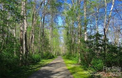 Live a carefree lifestyle with resort style amenities right here - photo 42