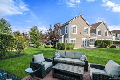 A Fabulous Jamestown Townhouse has a dramatic 2 Story Grand - photo 42