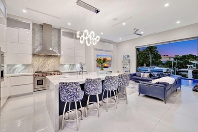 Experience refined waterfront living in this stunning Ocean - photo 43