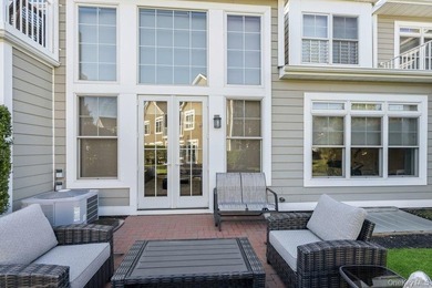A Fabulous Jamestown Townhouse has a dramatic 2 Story Grand - photo 44