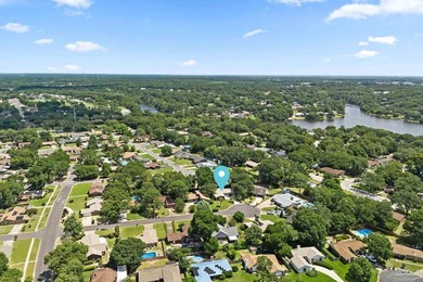 OPEN HOUSE THIS SUNDAY 12-2PM !! Tucked away on a quiet - photo 49