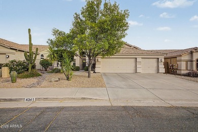 Welcome to this stunning Cave Creek home, where modern style and - photo 5