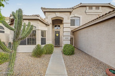 Welcome to this stunning Cave Creek home, where modern style and - photo 6
