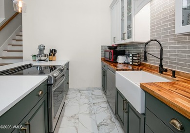 Well-maintained and thoughtfully cared for, this private - photo 12