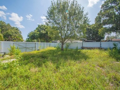 Beautifully maintained CBS home just outside Fort Pierce city - photo 12