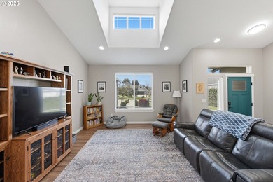 Turnkey 4-bedroom, 2-bath single-level home located on a quiet - photo 12