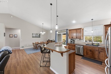 Turnkey 4-bedroom, 2-bath single-level home located on a quiet - photo 14