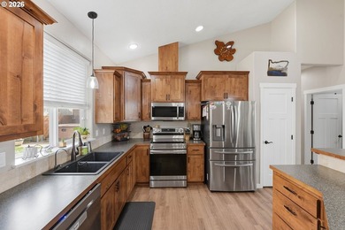 Turnkey 4-bedroom, 2-bath single-level home located on a quiet - photo 16