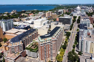 Set in a coveted downtown location just steps from dining - photo 20
