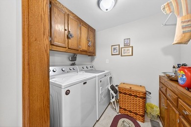 Exceptional location just minutes from Wisdom Dock Marina and - photo 27