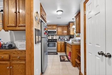 Exceptional location just minutes from Wisdom Dock Marina and - photo 30