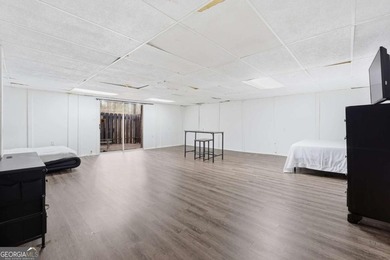 Don't miss this incredible opportunity to own a spacious - photo 32