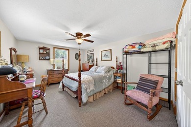 Exceptional location just minutes from Wisdom Dock Marina and - photo 38