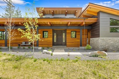 Payette Lake Home For Sale in Mccall Idaho