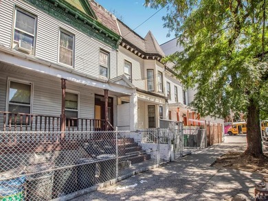 Great opportunity for investors.These two adjoining properties - photo 2