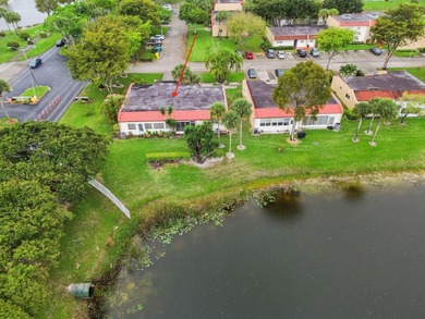 Step inside this beautiful 2-bedroom, 2-bathroom end-unit villa - photo 28