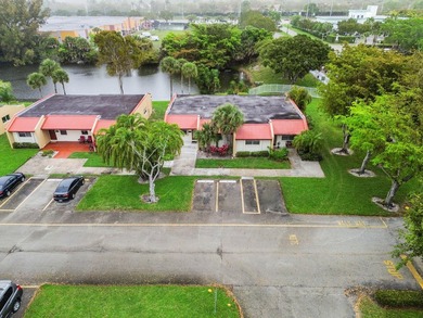 Step inside this beautiful 2-bedroom, 2-bathroom end-unit villa - photo 29