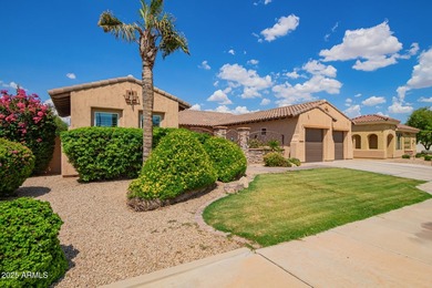 Your dream home is here! This fully upgraded 6-bedroom beauty - photo 3