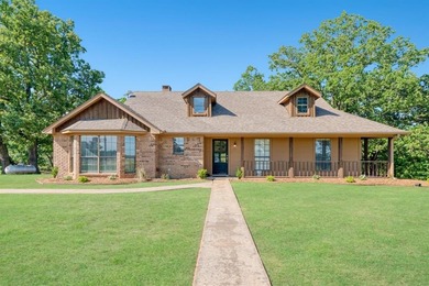 (private lake, pond, creek) Home For Sale in Powderly Texas