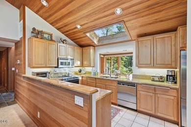 When location is everything, this nearly 4,000 sq. ft. Black - photo 11