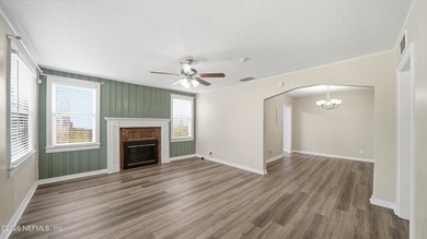 Welcome to this charming and beautifully updated 2-bedroom - photo 4