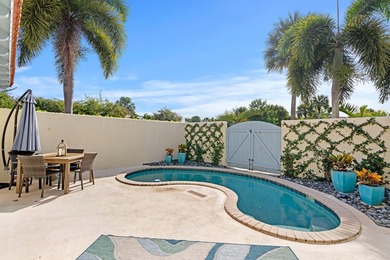 Beautifully renovated corner unit townhouse with high-end - photo 14