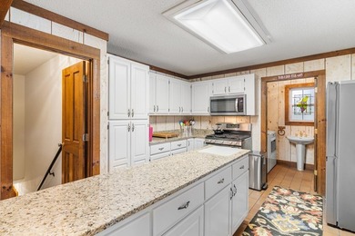 Comfortable Lakefront Estate on Deep Water on Lake Chatuge! - photo 15