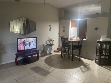 Outstanding 3 bedroom / 2 bath / 2 car garage single family home - photo 5