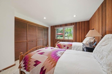 When location is everything, this nearly 4,000 sq. ft. Black - photo 26