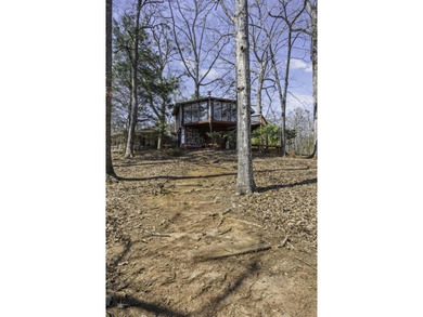 Welcome to your retro lakefront retreat on beautiful Lake - photo 4