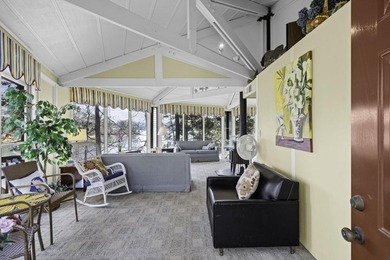 Welcome to your retro lakefront retreat on beautiful Lake - photo 10